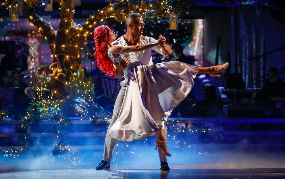 Tyler West and Dianne Buswell performing a dance.