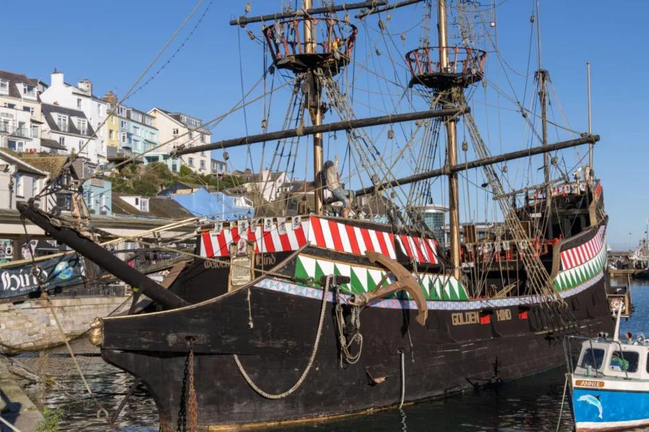 UK’s Unique ‘Air B’nSea’ Experience on Historic Replica Ship Shuts Down Instantly