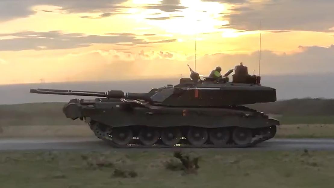 Experience the Power: Britain’s Upgraded Battle Tank Goes to War in Our Thrilling YouTube Series!