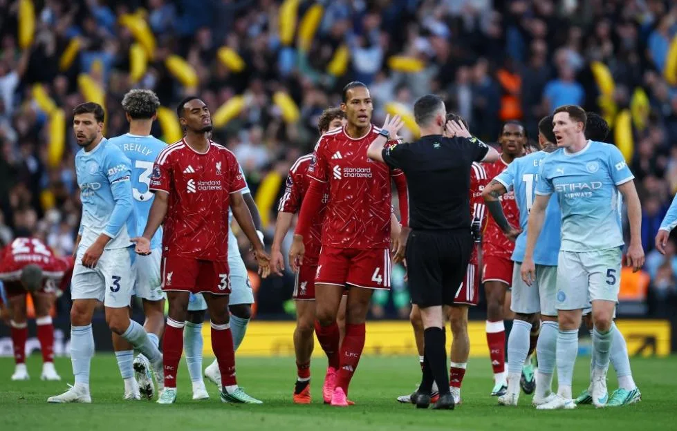 Jamie Carragher seething on Sky Sports after Ryan Gravenberch SENT OFF with ref ‘so quick to get the yellow card out’