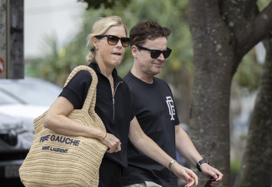 EXCLUSIVE: Declan Donnelly And Ali Astall Enjoy Casual Breakfast In Australia Ahead Of I’m A Celebrity – 08 Nov 2025