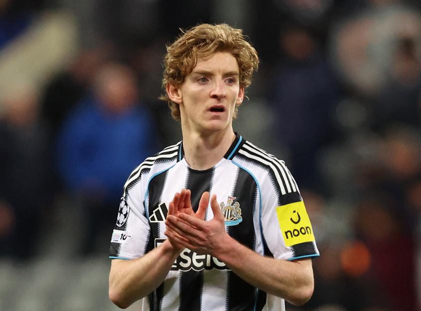 'Newcastle Icon Alan Shearer Critiques Anthony Gordon's Barcelona Bench Decision Post-Illness: 'Maybe I'm Just Old School''