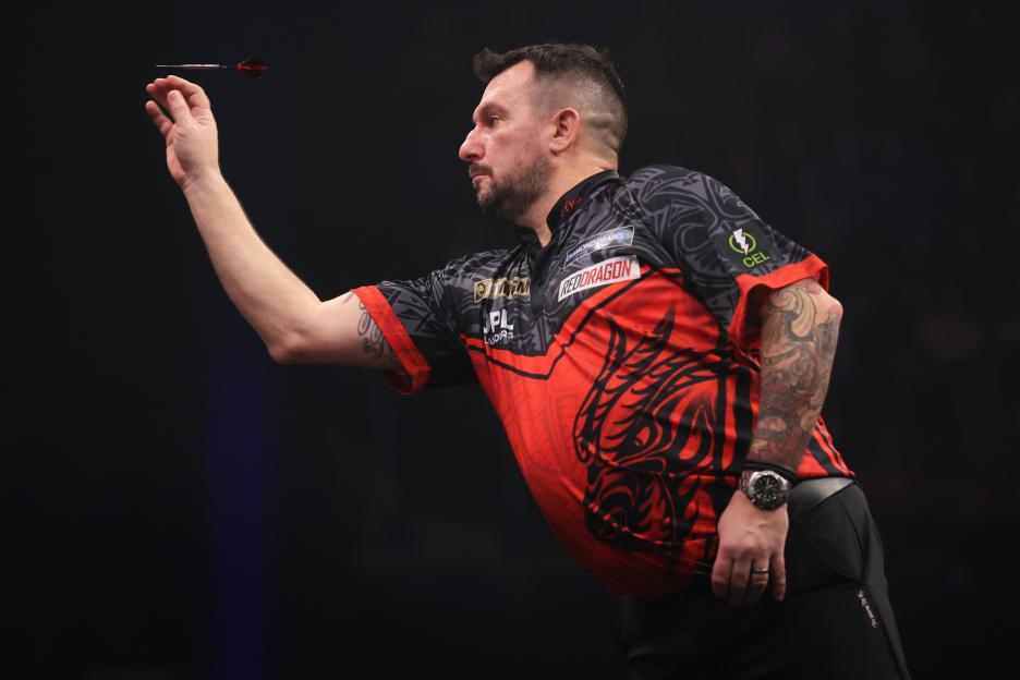 Jonny Clayton in action during the 2026 BetMGM Premier League Darts.