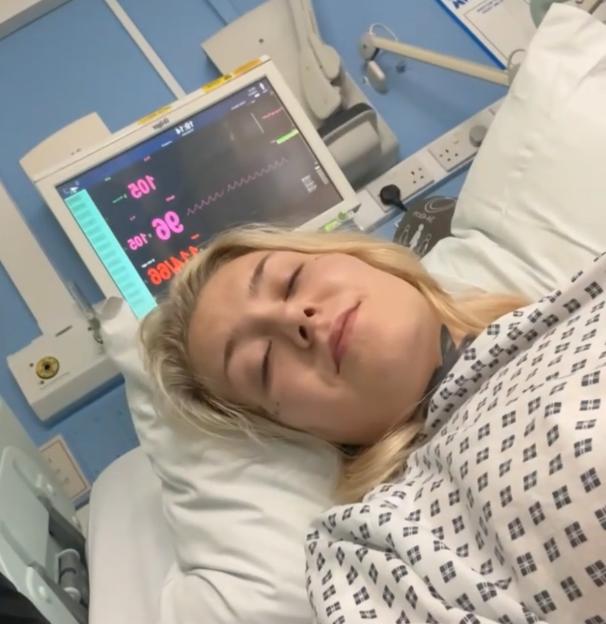 Woman diagnosed with lung cancer aged 21 after doctors turned her away 8 times