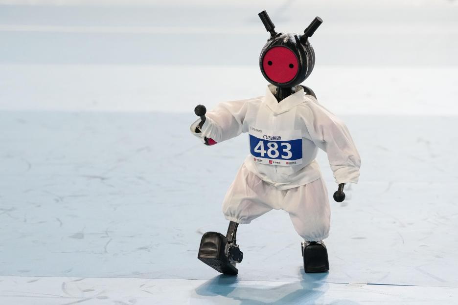 A robot from CUEB Zhizao competing in the Tai Chi final at the 2nd World Humanoid Robot Games.