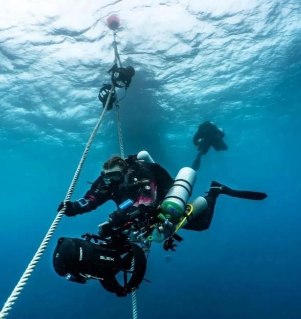 'Breakthrough in Maldives Cave Mystery: Divers Think 'Sand Wall Illusion' Led to Tourist Tragedy'