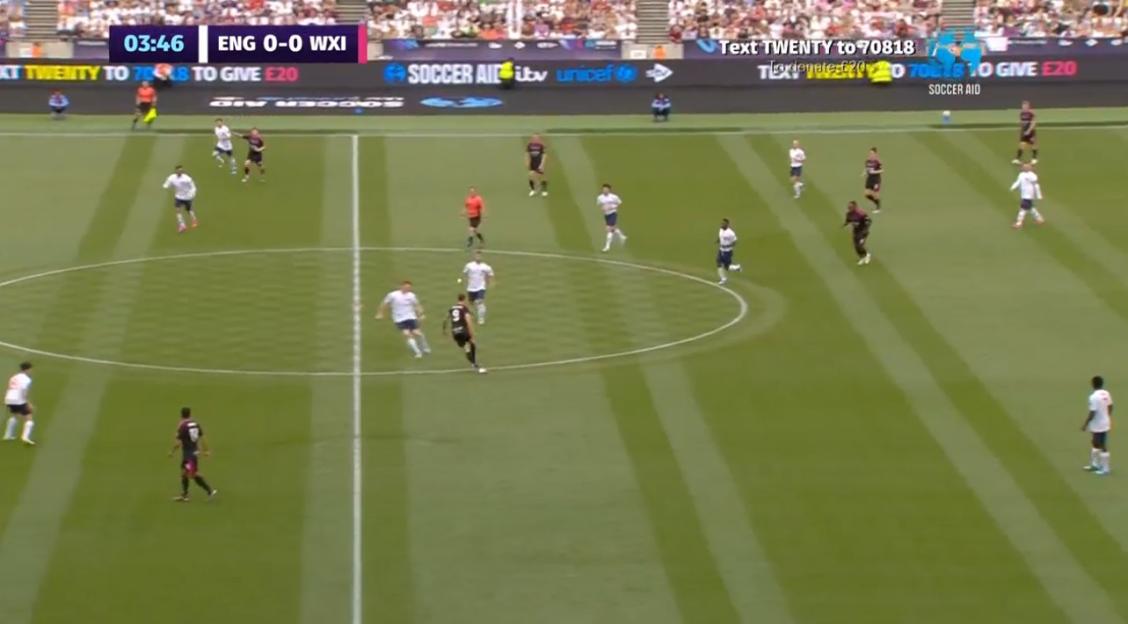'‘He Outshines Gyokeres!’ – Furious Ginge Left Red-Faced by Ex-Man Utd Star Just Minutes into Soccer Aid 2026'