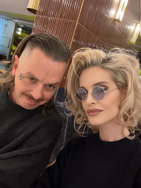 NINTCHDBPICT001069103883