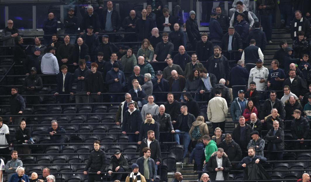 London, UK. 05th Mar, 2026. LONDON, ENGLAND, MARCH 5: Empty seats at the Tottenham Hotspur stadium as fans leave the stadium early during the match between Tottenham Hotspur FC and Crystal Palace FC in the Premier League at the Tottenham Hotspur Stad