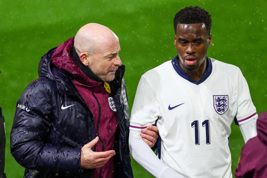 Chelsea Injury Alert: £48.5m Star Jamie Gittens Exits England U21 Match with Limp
