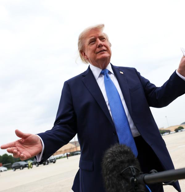 Trump Plans to Declare Strait of Hormuz a U.S. Territory Post-War as New Aircraft Carrier Joins Blockade Efforts