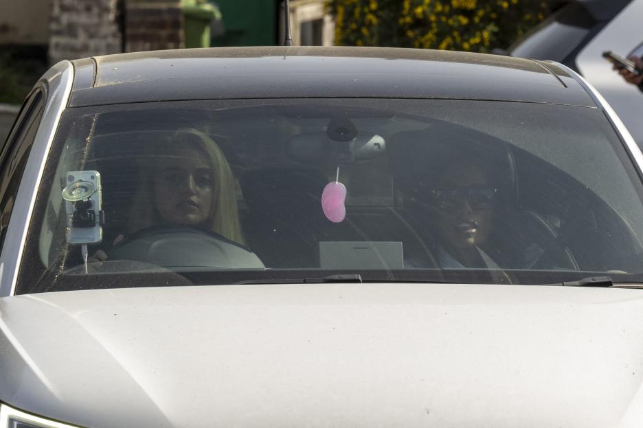 *PREMIUM-EXCLUSIVE* *MUST CALL FOR PRICING BEFORE USAGE* Katie Price enjoys salon trip with daughter Princess after latest driving ban