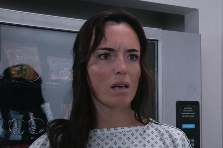 'Coronation Street Boss Teases Return of Corriedale Crossover as Rival Soap Characters Connect!'