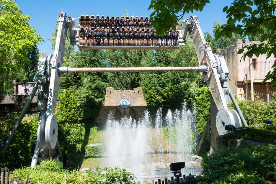 'Unlock 2026: Your Ultimate Month-by-Month Guide to Holiday and Outing Money-Saving Hacks!'