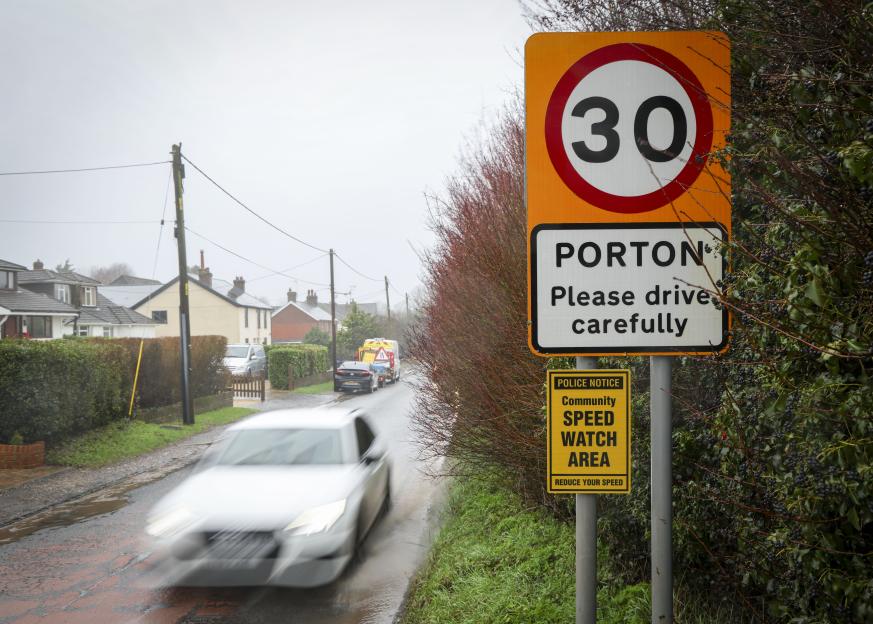 NINTCHDBPICT001053078241