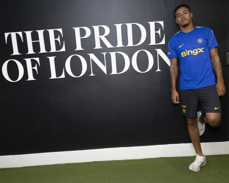 Chelsea FC Unveil New Signing Morgan Rogers
