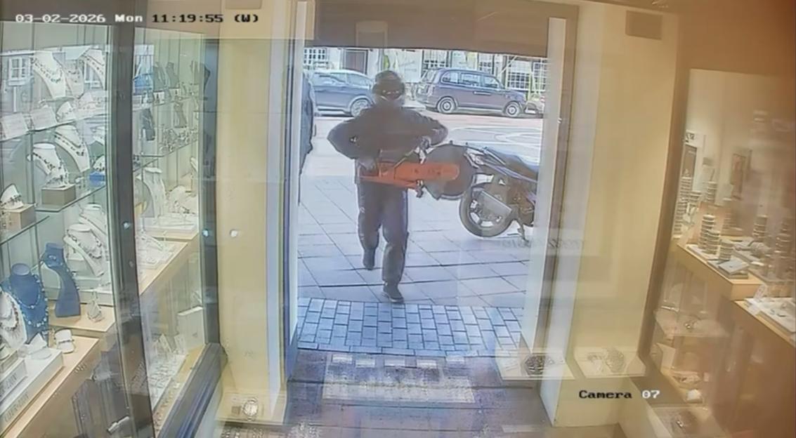 ¿Healthy¿ student, 24, dies after falling ill ¿in class¿ on term abroad