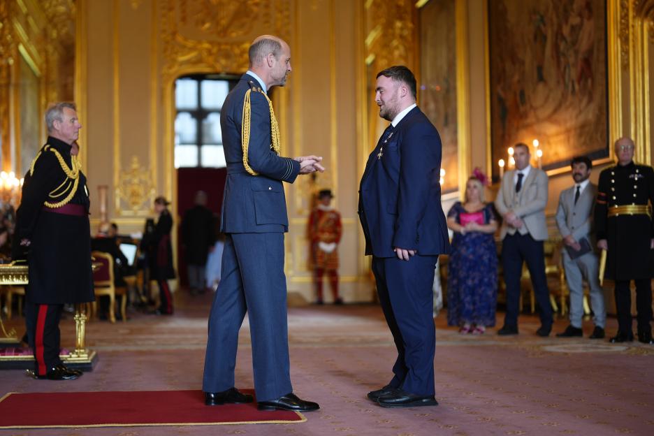 Luke Littler Receives OBE from Prince William for Darts Achievements at Glamorous Investiture Ceremony