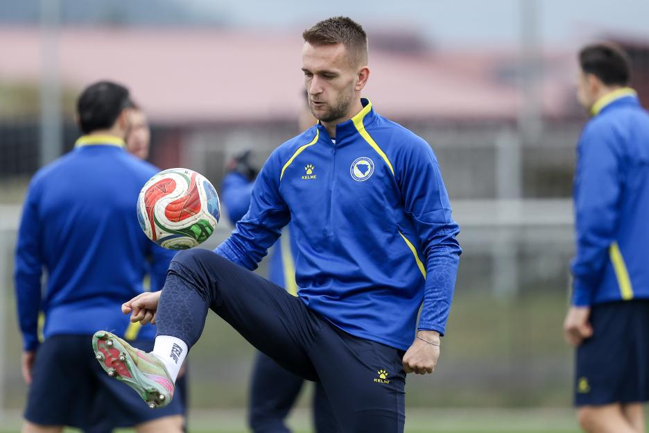 'World Cup 'Spygate' Scandal: Italy Allegedly Used Soldier to Film Bosnia Ahead of Playoff'