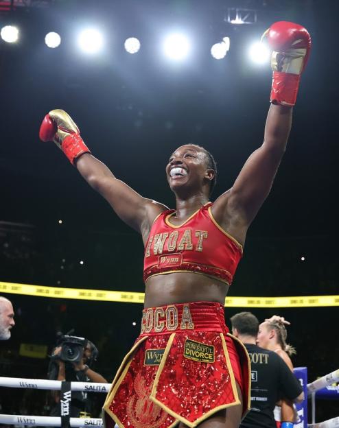 Claressa Shields Dominates Opponent, Prompting Corner to Throw in the Towel—Now She Sets Her Sights on a Major Showdown with British Rival!