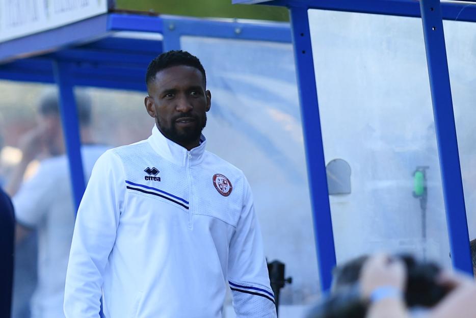 Jermain Defoe Parts Ways with Club Just Four Months into His First Managerial Role