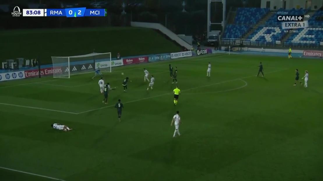 Reigan Heskey scoring a goal