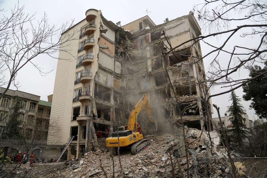 Airstrikes cause heavy damage in Tehran