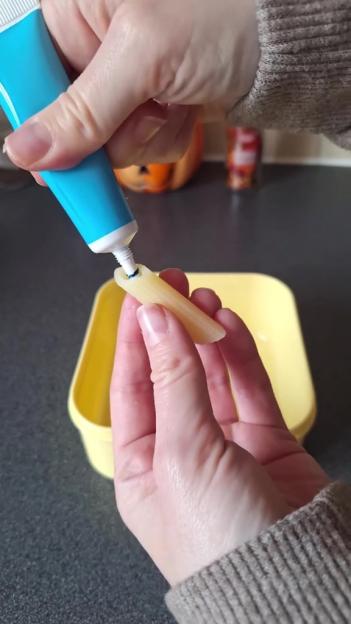 'Mom's Clever Scheme to Catch Her Daughter's Lunch Thief Earns Her 'Mother of the Year' Title!'