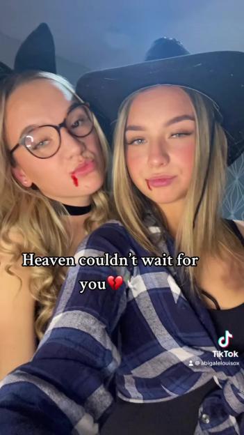 Abigale Pearson (left) with her twin sister Chloe Pearson.