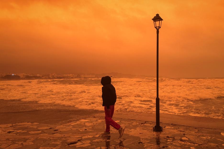 GREECE-WEATHER-STORM-DUST