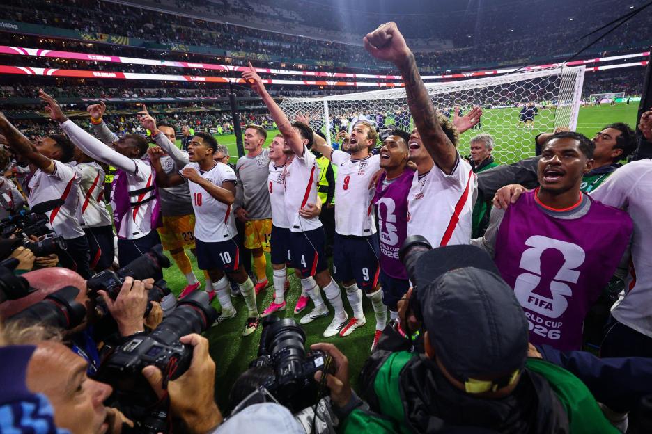 England players celebrate after winning their Round of 16 match against Mexico at the FIFA World Cup 2026.