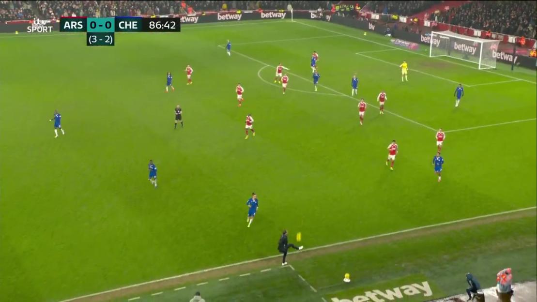 'Fans Burst into Laughter as Chelsea Boss Liam Rosenior Fluffs First Touch Live on TV!'