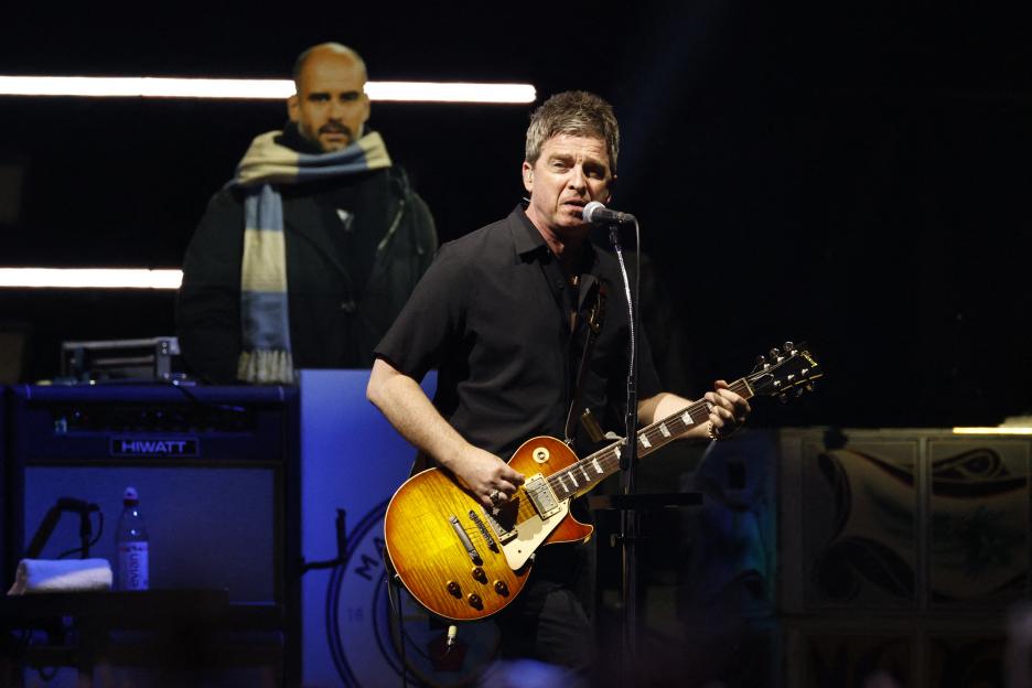 Liam and Noel Gallagher performing during the Oasis Live '25 world tour.