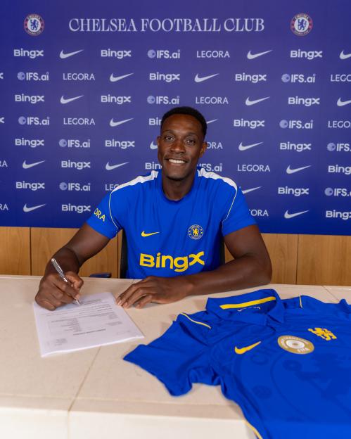 Danny Welbeck Joins Chelsea on Two-Year Deal: Caught Training with Squad in Australia!