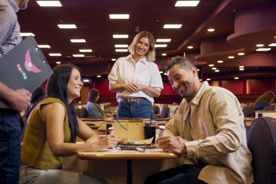 Poll Reveals: One in Six Singles Haven't Dated Offline in Two Years!
