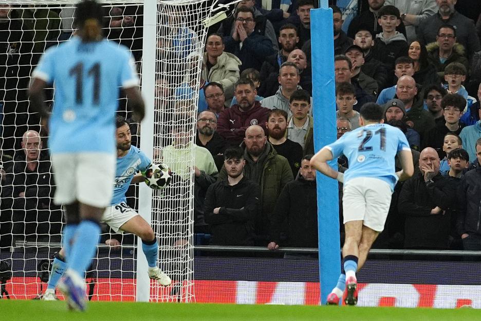 Bernardo Silva Shocks Fans with First-Ever Red Card for Handball—Could This Be His Final Champions League Match with Man City?