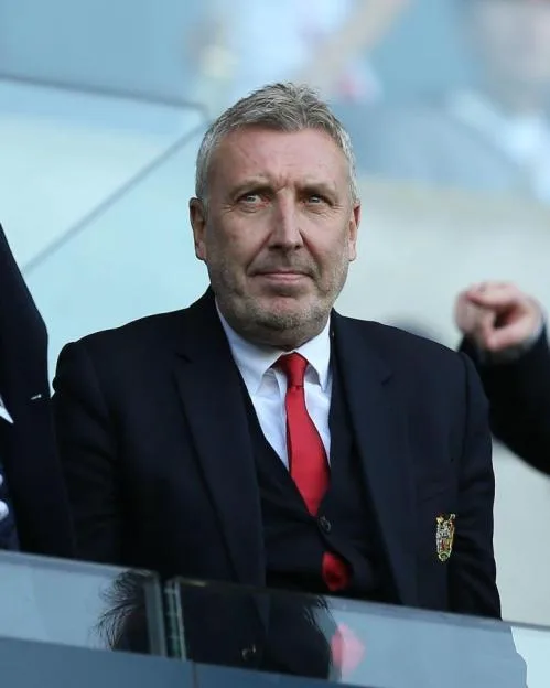 Michael Carrick reacts to Lisandro Martinez’s explosive comments about Manchester United hierarchy