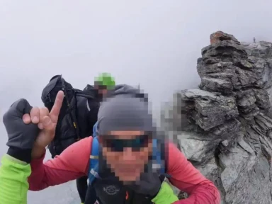 Unbelievable Encounter: Mountain Guide Confronts Climber on Narrow Ledge at 10,000 Feet, Leads to Shocking Attack!