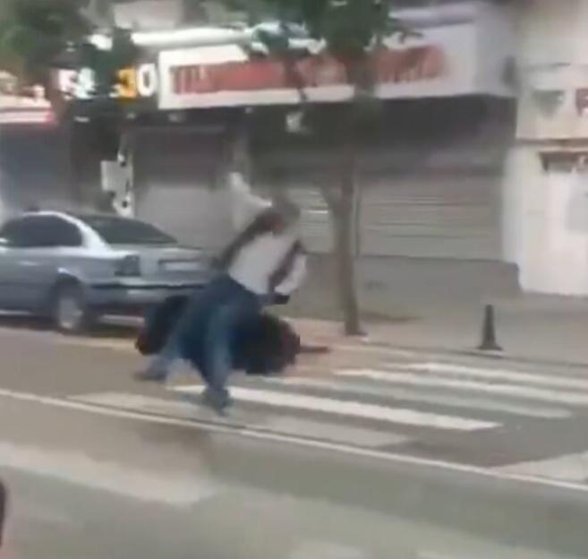 Wild Boar Goes on Rampage in City, Knocking Down Pedestrians and Injuring Three