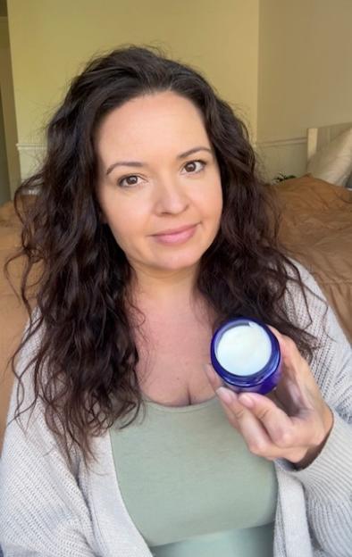 Mum feeding kids burgers, bacon and butter DAILY urges people to follow THIS diet to prepare for WW3.