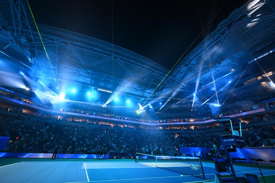 "Discover the Dazzling Influencers Shaking Things Up at the US Open: From a Bikini-Clad Tennis Coach to a Nashville Attorney!"