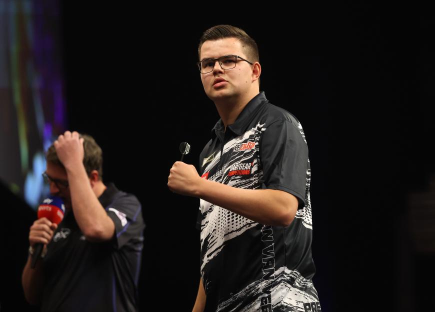 'Unexpected Turn: Premier League Darts Star Stunned as Crowd Turns Against Him in 'Frustrating' Match'