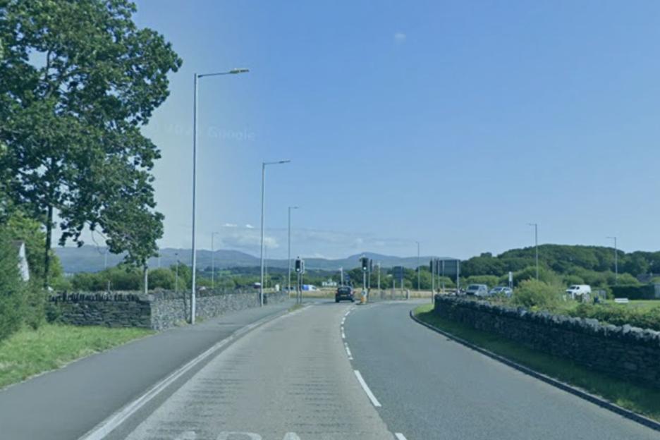 Devastating Collision: Two Lives Lost in Crash Involving Recovery Truck and Car on Busy Rural Road