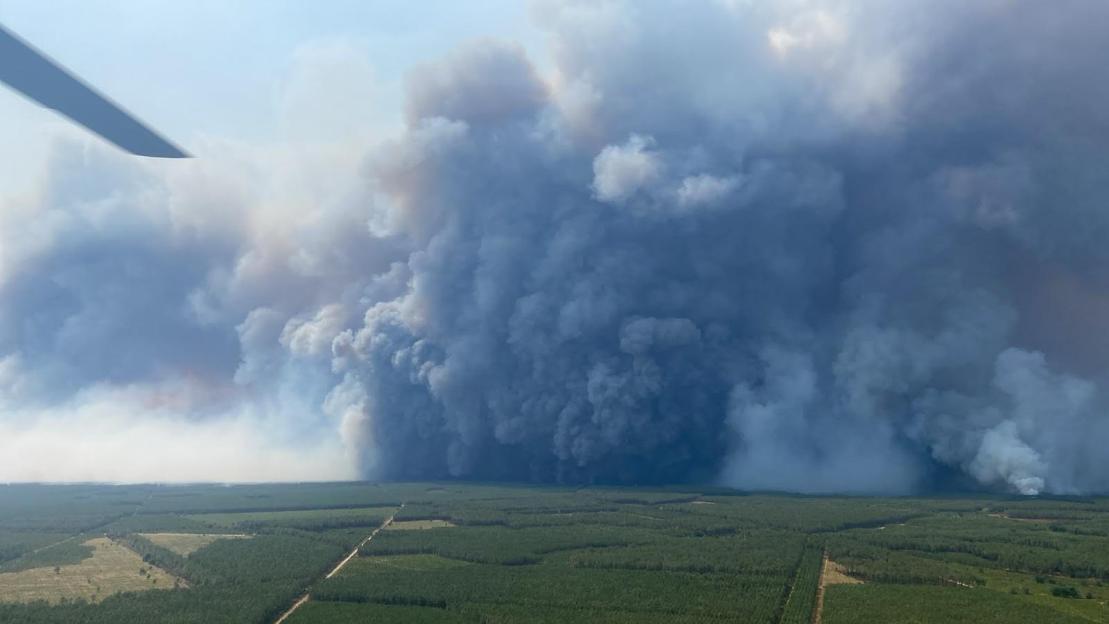 Wildfires rage on Cap Ferret peninsula