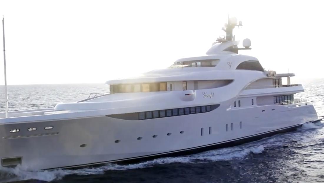 Putin's Opulent Superyacht Heads to Britain, Guarded by Warships, as Two of His 'Love Nests' Depart Russia
