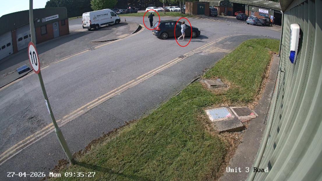 VIDEO: Business owner clipped by van in¿hit-and-run by thieves who targeted premises