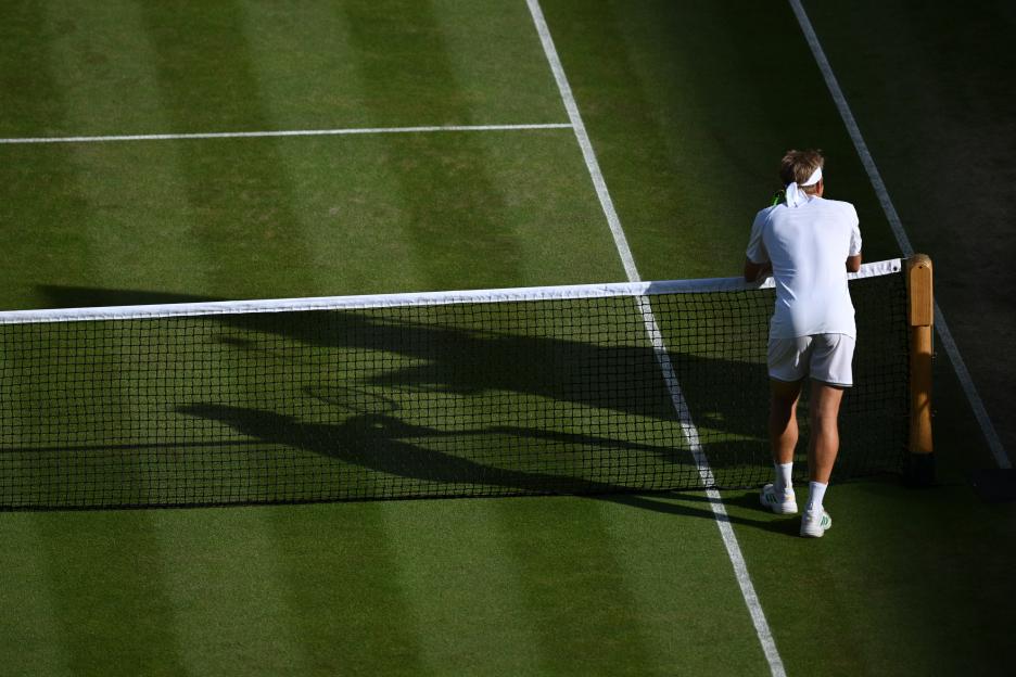 Wimbledon Match Halts as Fan Collapses, Umpire Quickly Calls for Medical Assistance