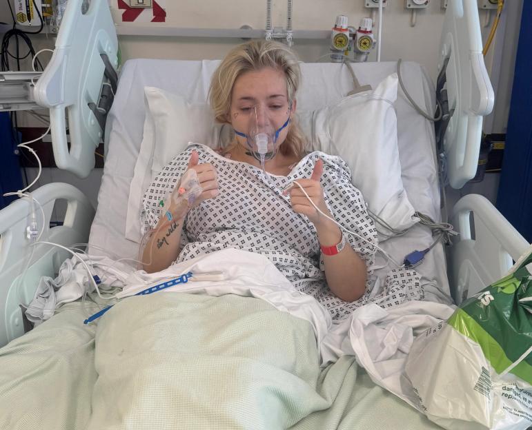 Woman diagnosed with lung cancer aged 21 after doctors turned her away 8 times