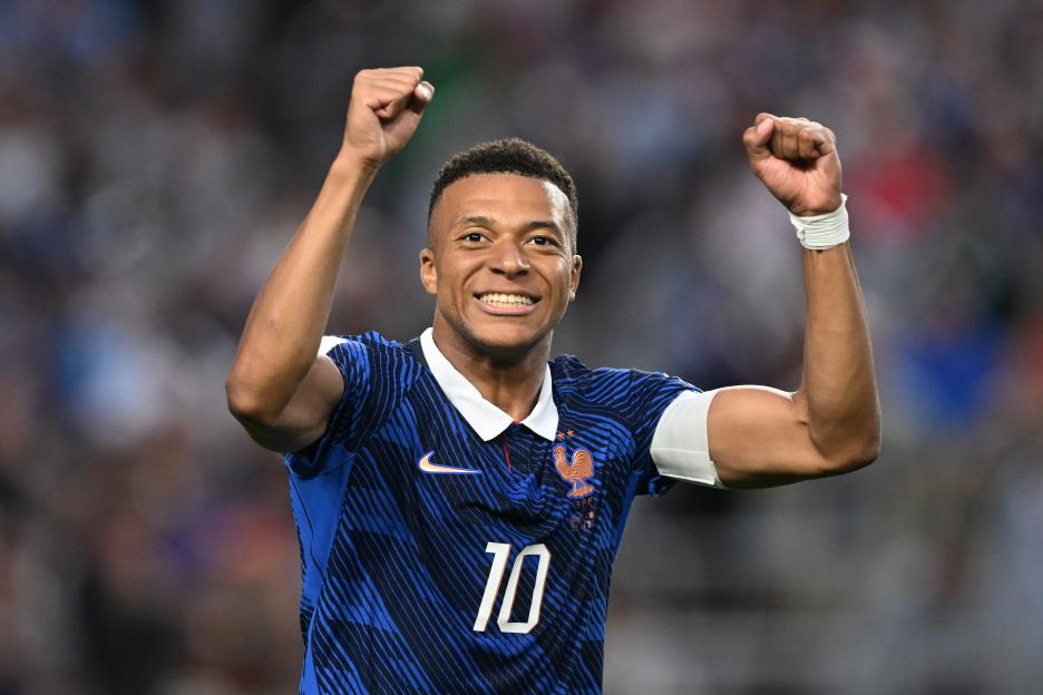 France Triumphs 3-0 Over Iraq: Mbappe Shines with Two Goals and Dembele Nets His First World Cup Score After Extended Delay!