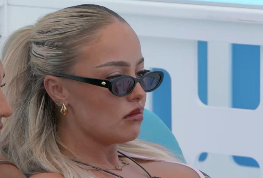 Love Island's Ellie Gets Emotional Again as She Reaffirms Decision to Leave the Villa